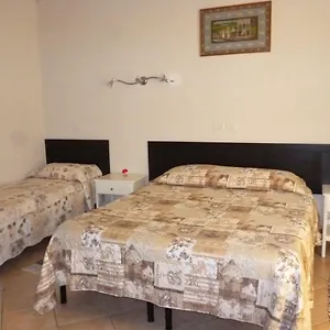  Pensjonat Eurotravel Bed And Car
